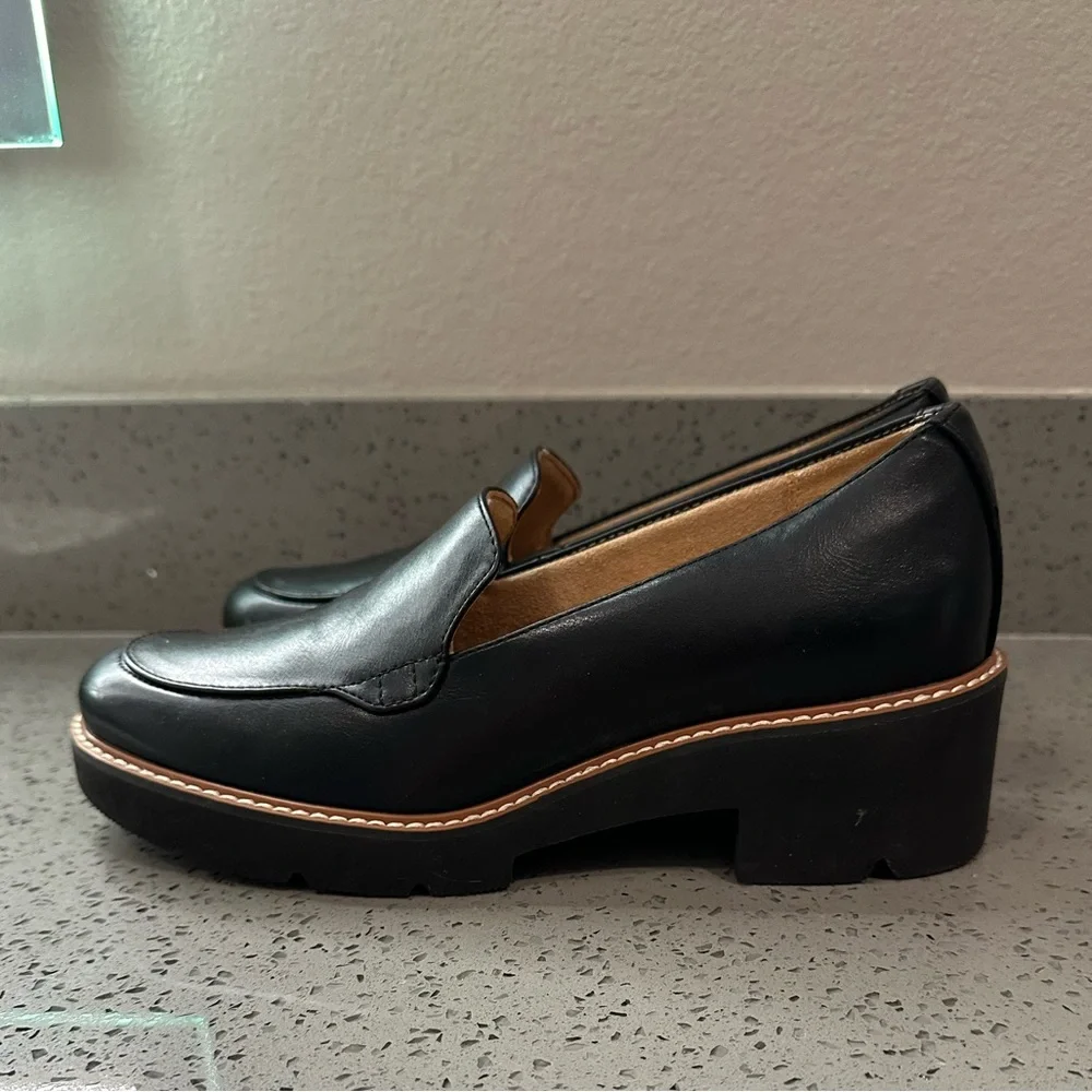 Naturalizer Cabaret Loafer Size 7.5 - Picture 3 of 5